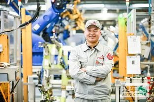 鄔傳基 將每一件辦公用品打造成藝術品